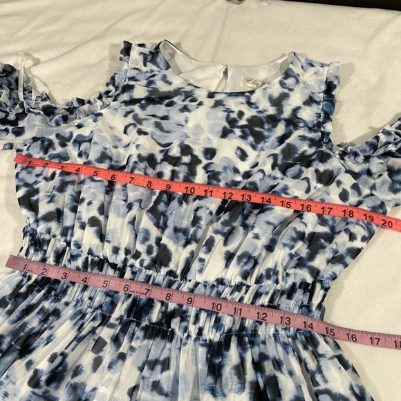 NEW Eliza J [‎ PLUS 16W ] Leopard Print Cold-Shoulder A-line Dress in White - Picture 3 of 16